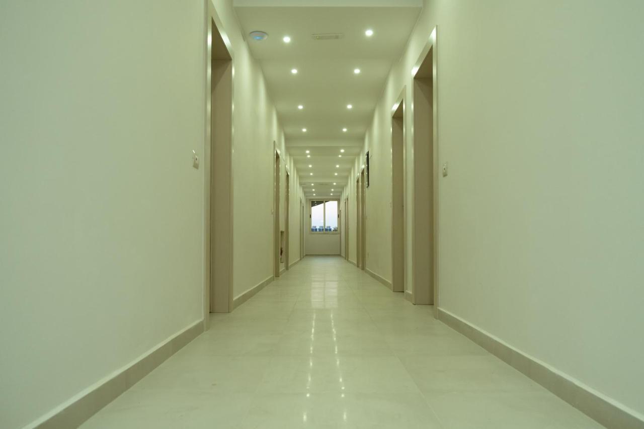 Center Park Hotell Velipojë Exteriör bild