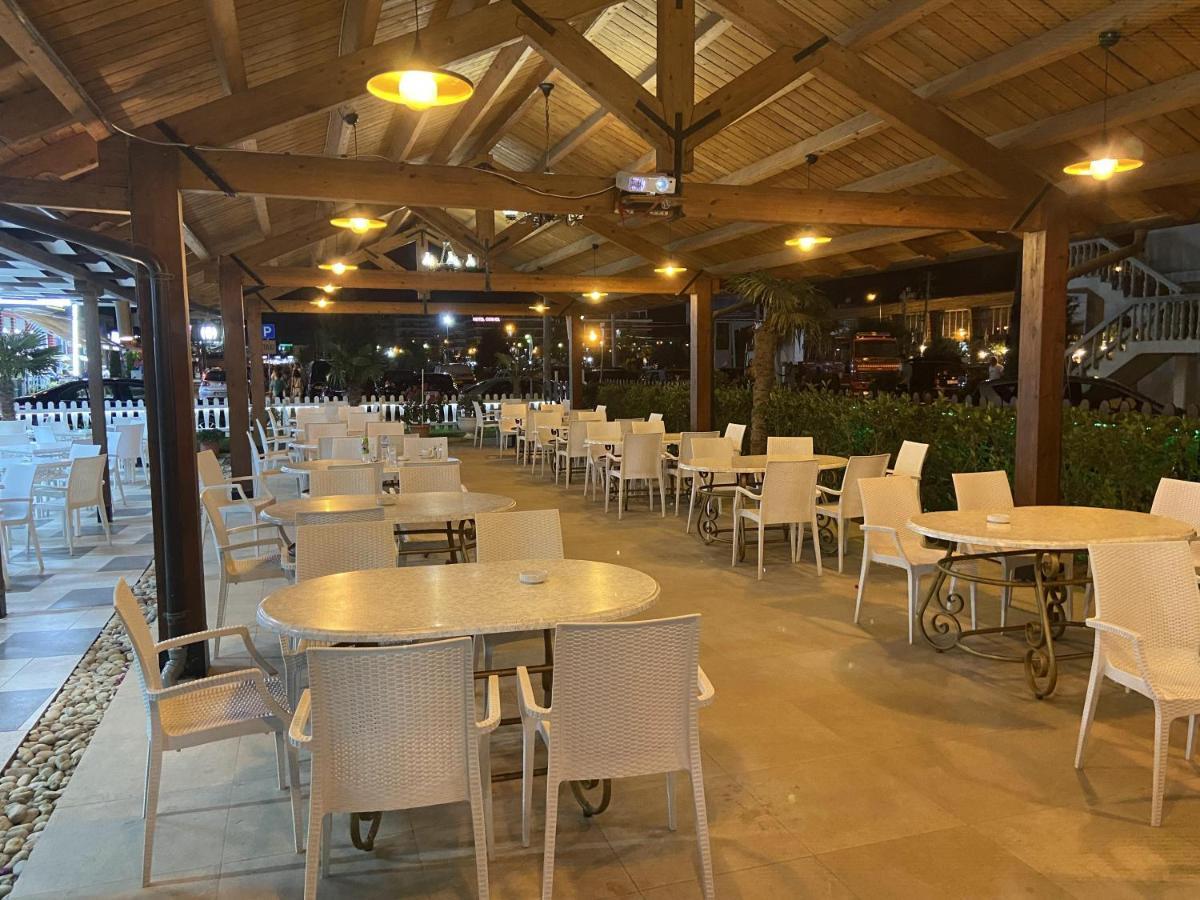 Center Park Hotell Velipojë Exteriör bild