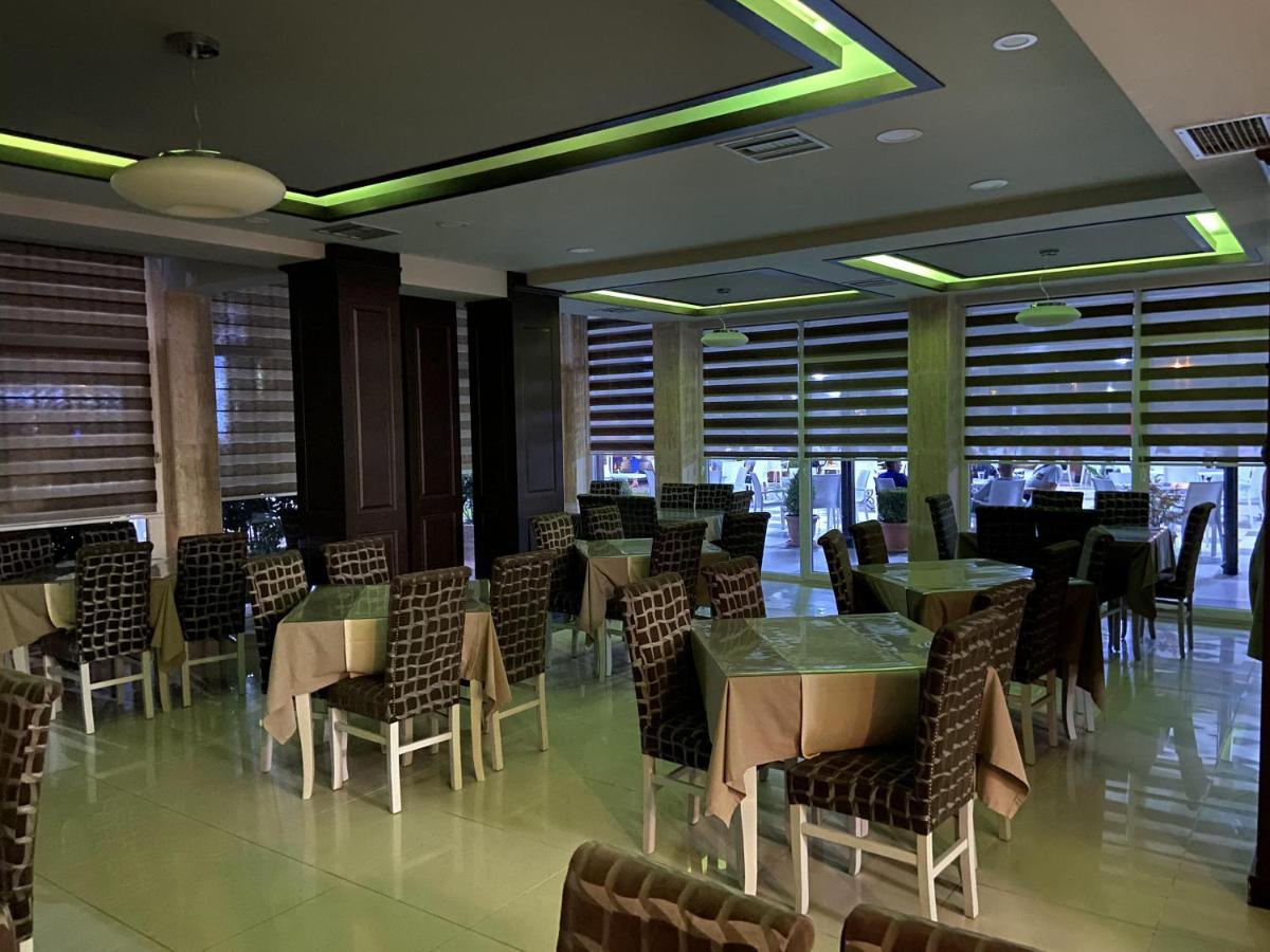Center Park Hotell Velipojë Exteriör bild