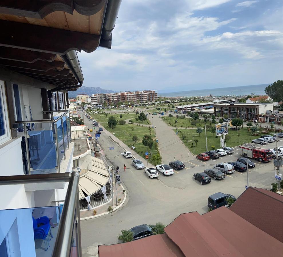 Center Park Hotell Velipojë Exteriör bild